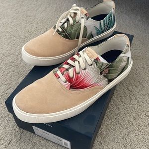 BRAND NEW COLE HAAN printed men’s oxford size 10!